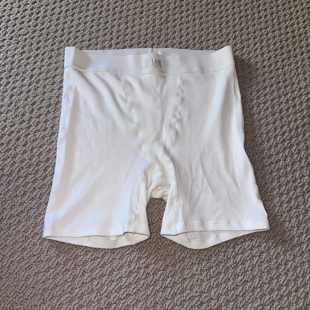Skims Cotton Rib Boxer Short - Picture 4 of 4